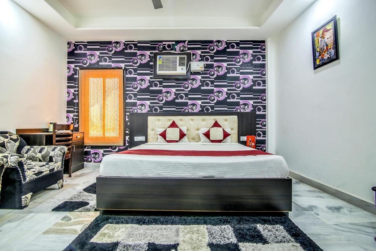 Hotel Oyo 8888 Riga Hs Deluxe Agra  Zewnętrze zdjęcie