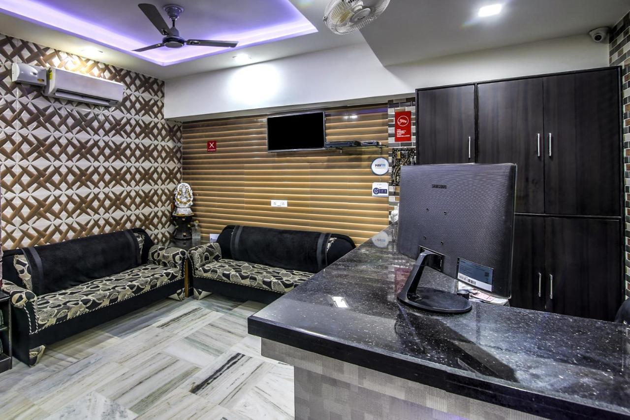 Hotel Oyo 8888 Riga Hs Deluxe Agra  Zewnętrze zdjęcie